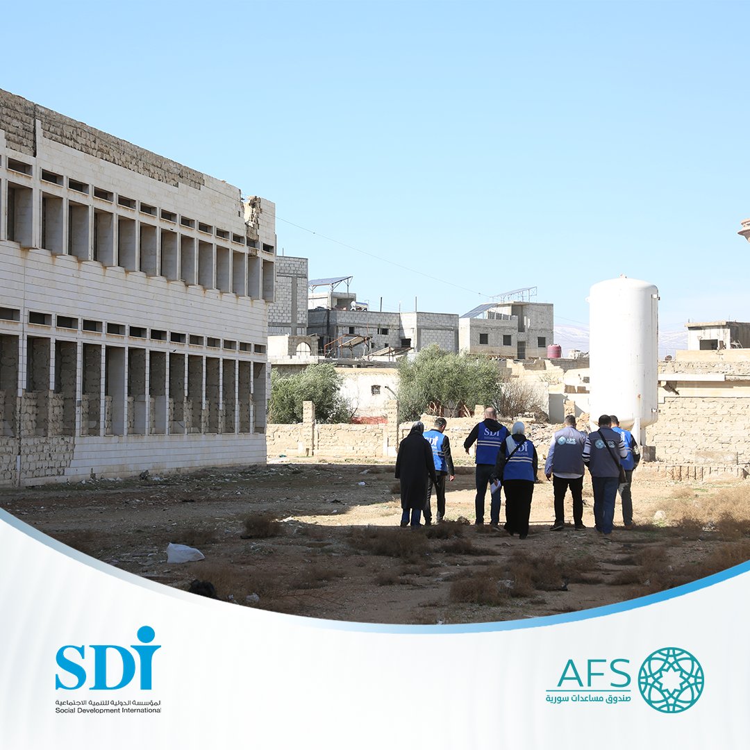 sdiorg's tweet photo. قام فريق من Aid Fund for Syria   برفقة مؤسسة  (SDI) بجولة تفقدية في موقع مشروع مشفى داريا الوطني في داريا، وذلك للاطلاع على سير العمل  في تنفيذ الأنشطة الجارية ضمن المشروع. https://t.co/1A6mfSuVOC