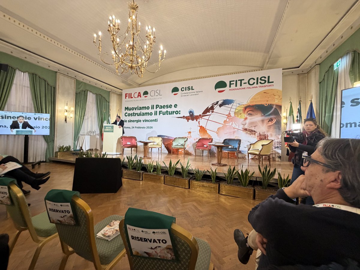 filcabari's tweet photo. FILCA CISL Bari presente a Roma al convegno
“Muoviamo il Paese e Costruiamo il Futuro”.
Sinergie tra edilizia e trasporti = infrastrutture, sicurezza, lavoro di qualità e sviluppo dei territori.
La filiera è partecipazione.
@FilcaCisl @CislNazionale @FitCisl
#Filca #Cisl #Infrastrutture #Lavoro