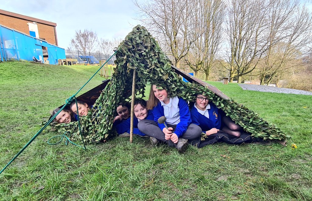 stjosephskly's tweet photo. Amazing collaboration from #OakClass working together to make emergency shelters, just like WW2 soldiers. #SJKhistory #SJKoutdoorlearning #BestDaysOfTheirLives @GoWildOutdoors https://t.co/qCbKg1l8BQ