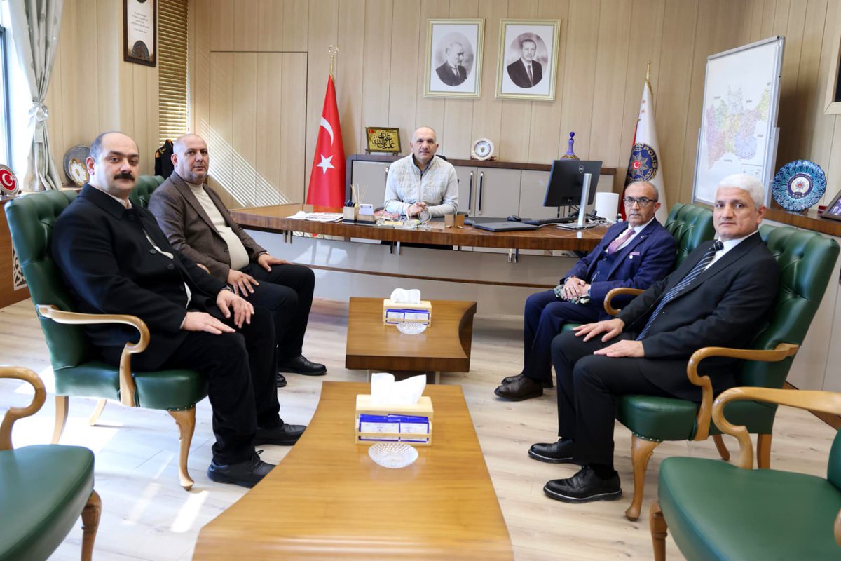 Mardin Engelliler Derneği Başkanı Sayın Yılmaz DEMİR ile Yönetim Kurulu Üyeleri Sayın Abdülkadir ADMIŞ, Abdulrauf DEMİR ve Abdülhamit SİVLİM, İl Emniyet Müdürümüz Sayın Recep TECİMER'e ziyarette bulundular. 

Nazik ziyaretlerinden dolayı kendilerine teşekkür ederiz. 

<a href="/tcmrrcp/">Recep TECİMER</a>