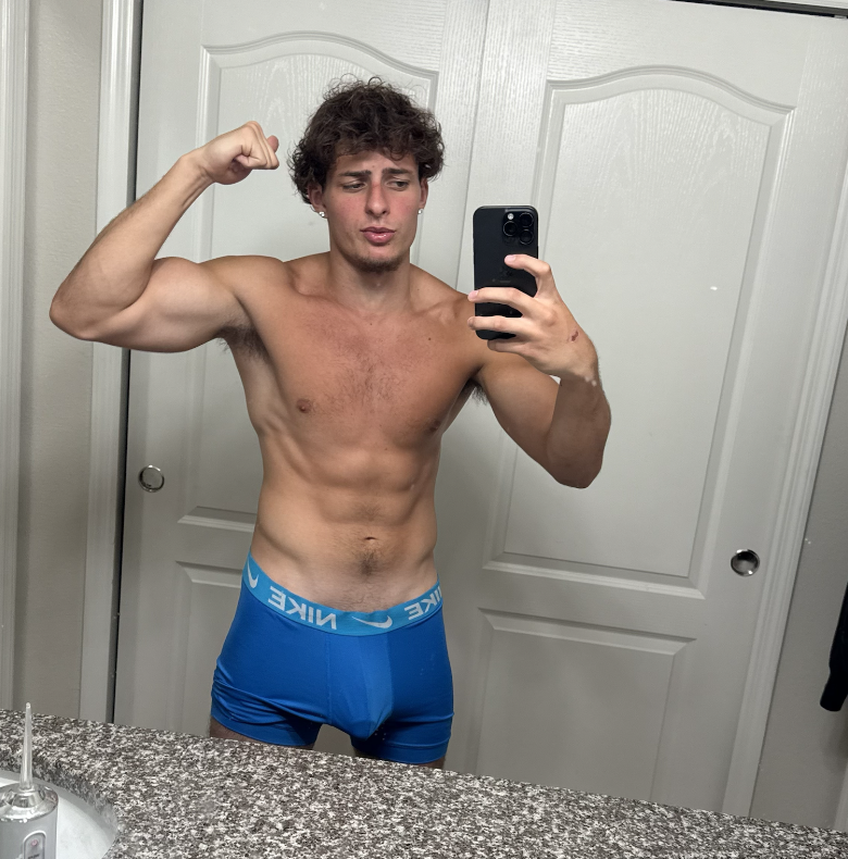AjWankingx's tweet photo. I admit it everyone.. i'm 🏳️‍🌈 https://t.co/eOAQEuvk3x