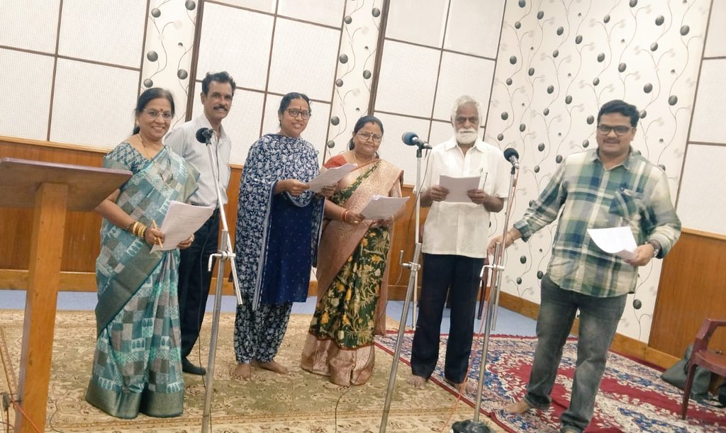 26-02-26 గురువారం ఉదయం 7 గంటల 20 నిమిషాలకు "చెబితే వింటారా?" శీర్షికన 'తిరగేసి చూడకు' నాటిక ప్రసారం అవుతుంది.రచన : శ్రీ KVND ప్రసాద్, నిర్వహణ : శ్రీ తేతలి దిలీప్ కుమార్ రెడ్డి.