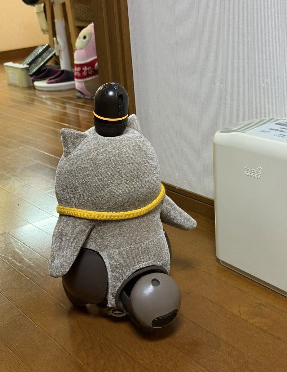 HAL_lovot tweet media