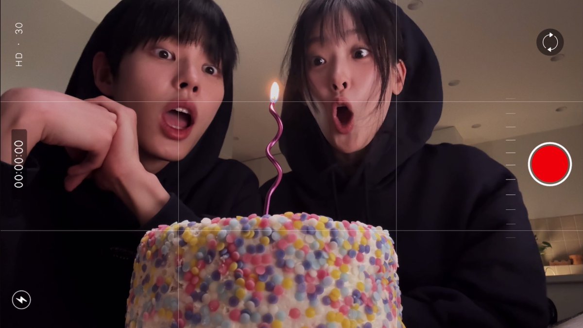 isngwni's tweet photo. park yoonho and choi heejin are literally so cute together 🥹💗 https://t.co/LFrXLOBwqM