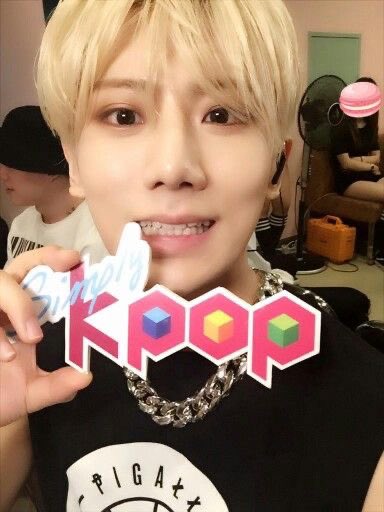 18888pal's tweet photo. 이날 장현승은 뭐엿을까 진짜 https://t.co/t1bKcEr3k7