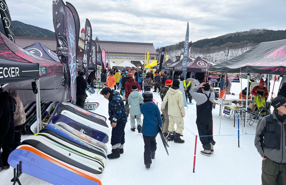 ski_dalemo's tweet photo. 『めいほうスキー場』☃️国内最大級のスノーボード・最新モデル試乗会「SBJ ON SNOW FESTIVAL」が今年も開催♪
開催日時：2026.3/13(金)～15(日)
国内、海外の人気スノーボードブランドの最新モデルが勢揃い。見て、触って、試乗して、しっかりと最新モデルの魅力をあなた自身の手で確かめて下さい❄️ https://t.co/cmCF4E0L0n