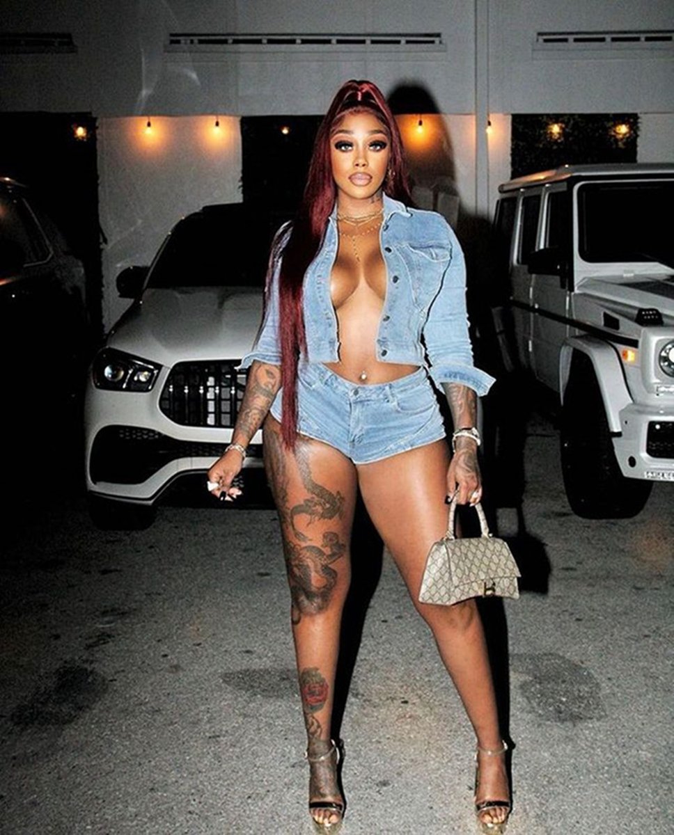 ArchiveTuh54701's tweet image. The denim co-ord of your dreams has arrived for 2026. 🥂  a coastal vibe.
#DenimSet #CoOrd #SummerFashion #2026Style #MatchingSet
Price: $31.10
SKU: 2Gg15LBCtxC