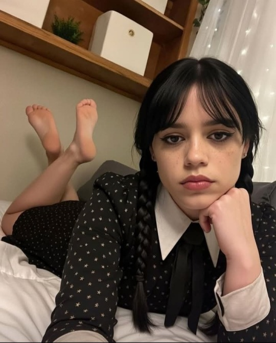 UCFasimetrico's tweet photo. Jenna Ortega https://t.co/4cVdioGh7K