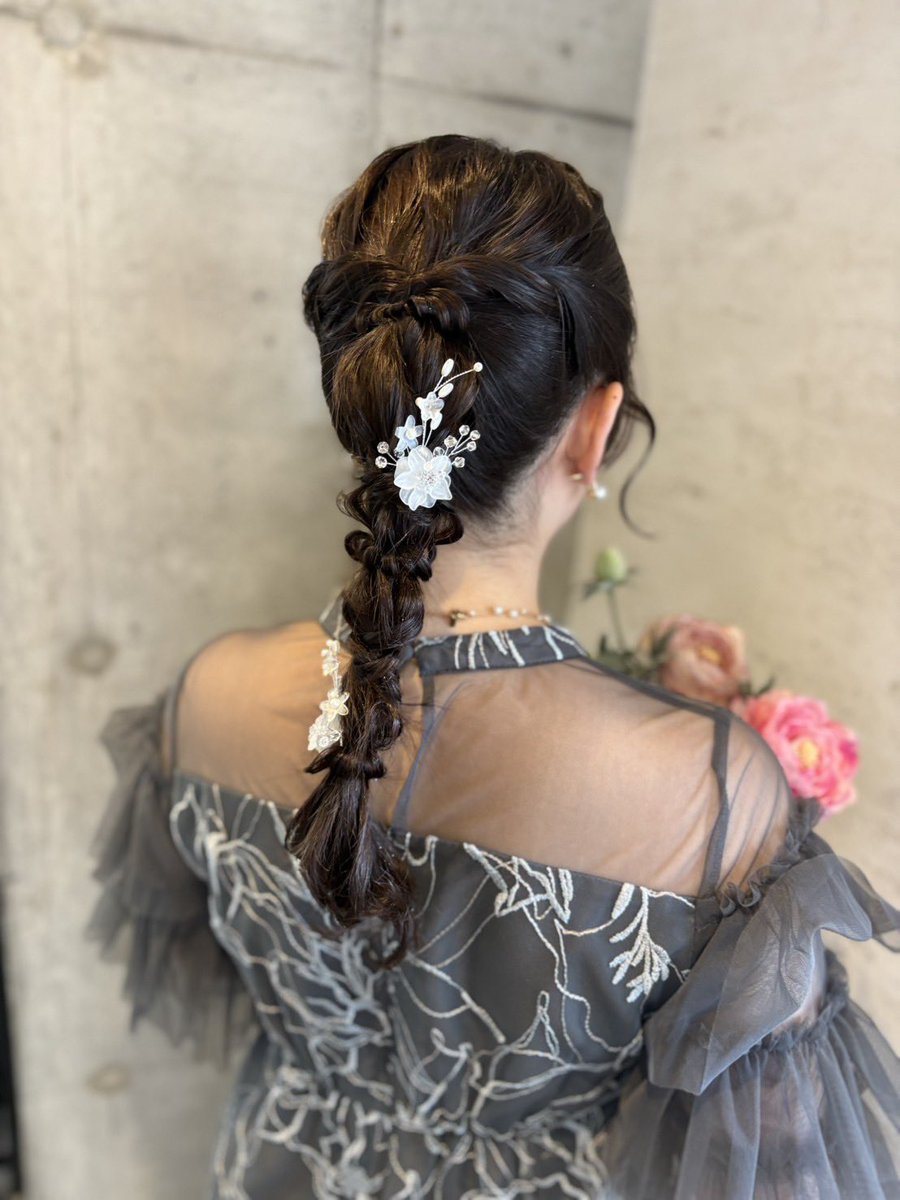 mi____wa15's tweet photo. お呼ばれアレンジ💐
#お呼ばれアレンジ#ヘアセット池袋#あみおろしヘア#結婚式参列ヘア https://t.co/y8VOsZUVzV