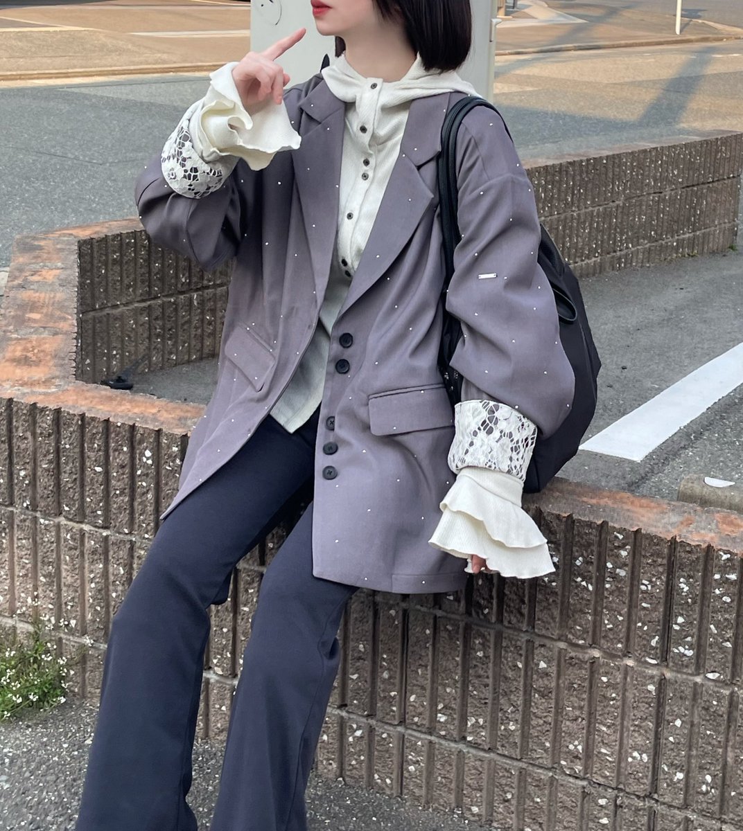 ZOZOTOWNで人気のloin nuitのジャケット🌸レースとキラキラがかわいい