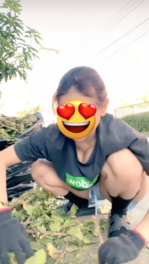 กระจู๋ ในรูจิ๋ม 💦 โชว์เมียเสียวๆ tweet media