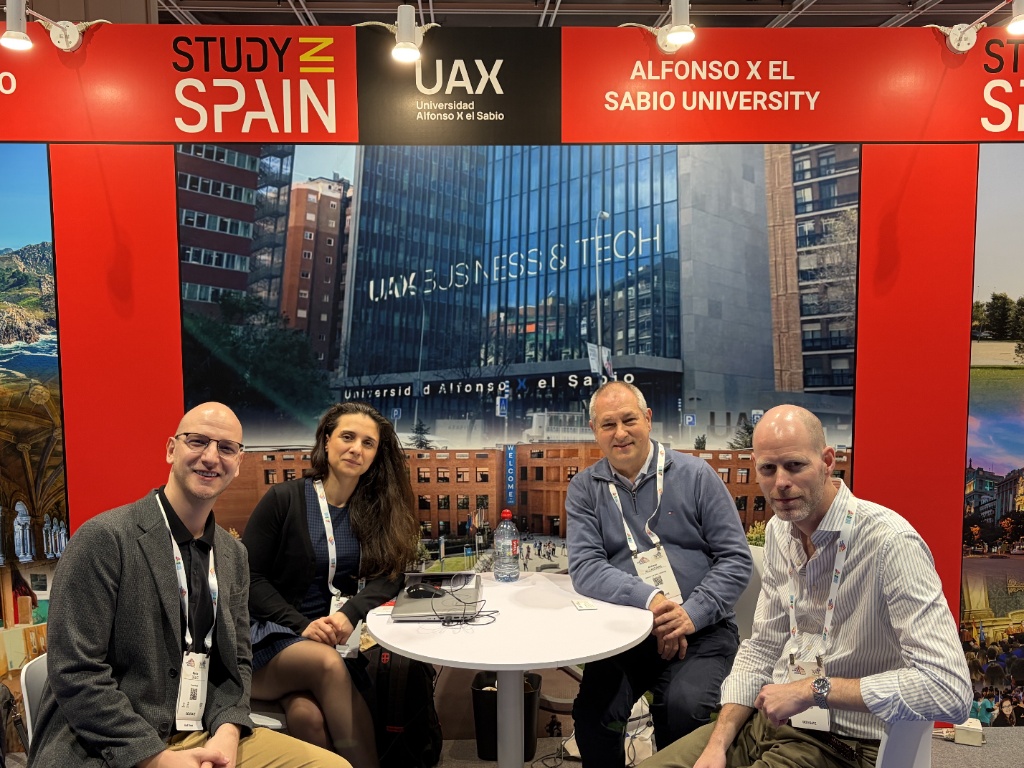 DreamApply tweet media