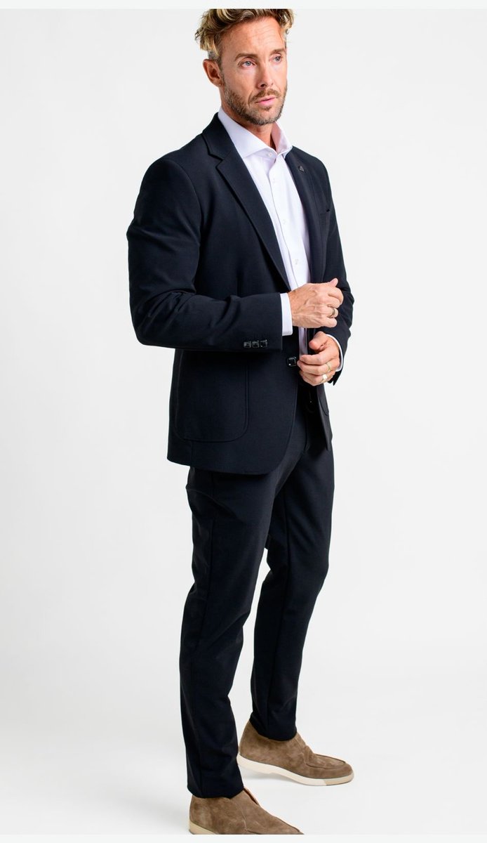 Comfortabele en trendy Flexx stretch pakken die je ook los kunt combineren. Heerlijk met een dress shirt of leuke polo. Schootbrugge Mannenmode uit Oldebroek adviseert en helpt u graag!