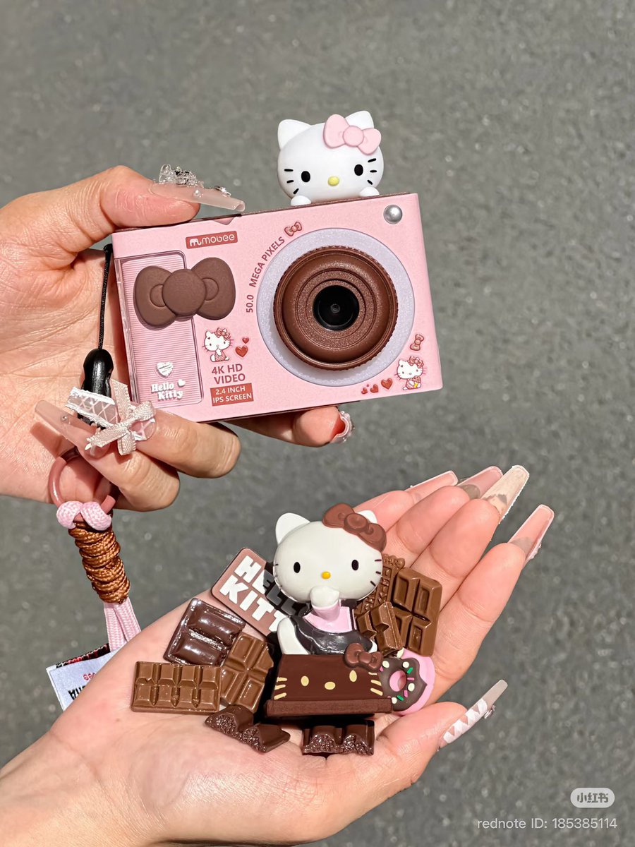 (เปิดจอง) กล้องดิจิ CCD Camera 🍎 📸กล้องสายวินเทจ 𓂃 ∗︎︎ (ตัวติดจะเป็นเซตที่ร้านแถมให้ไปตกแต่งเองนะคะ)

♡︎ ราคา 990 บาท 
♡︎ แดงคิตตี้ / ชมพูคิตตี้ / ดำคุโรมิ / ฟ้าชินนามอน

สั่งทาง dm นะคะ มัดจำ 50% ค่า