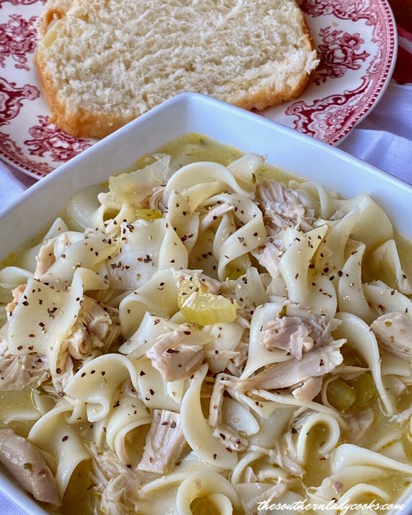 SouthLadyCooks's tweet image. Recipe➡️ thesouthernladycooks.com/homemade-chick…
It’s a cold day here with snow. This homemade chicken noodle soup will hit the spot for lunch or dinner. #soup #chickenrecipes