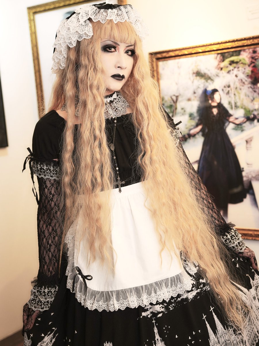 ラスト1点】チュールレースサロンエプロン（白×緑） 50％OFF ¥4,400