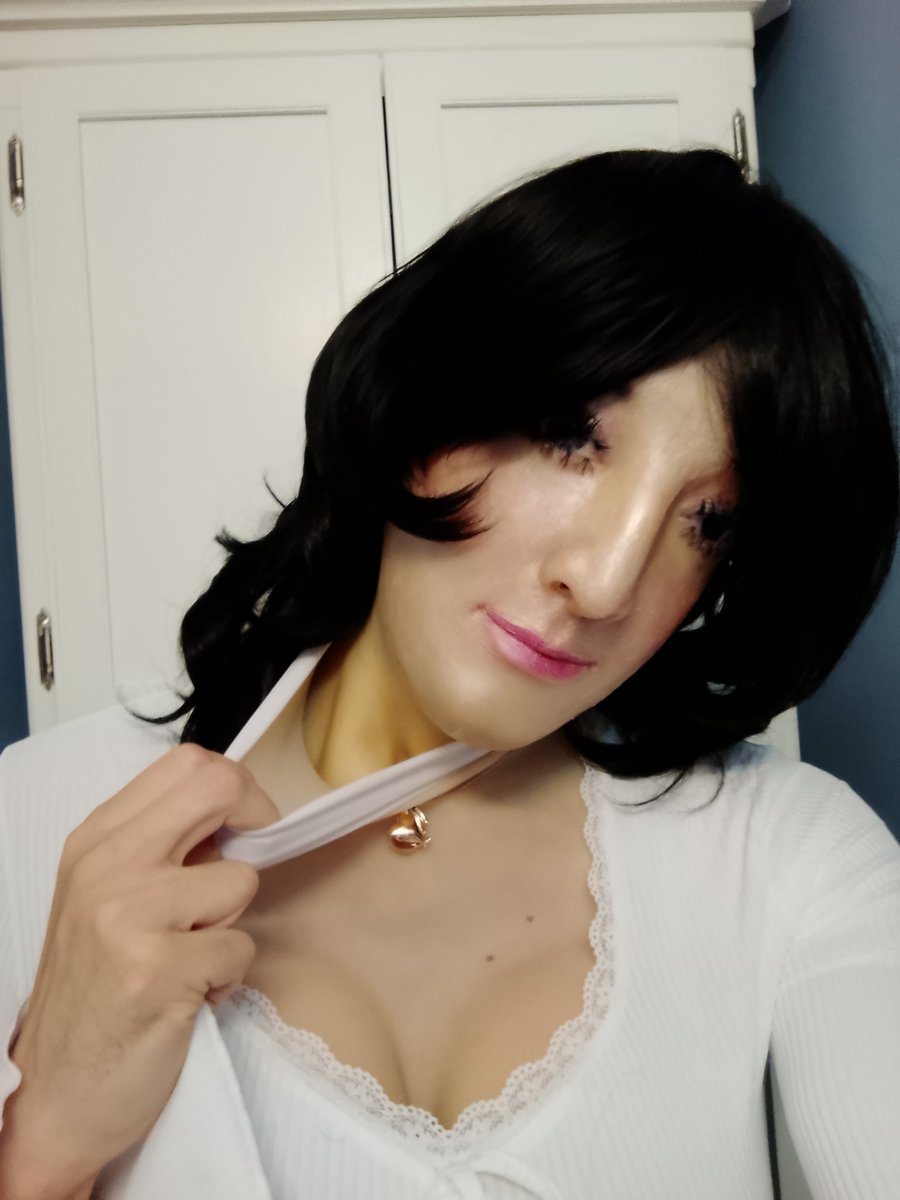 Renimasks tweet media