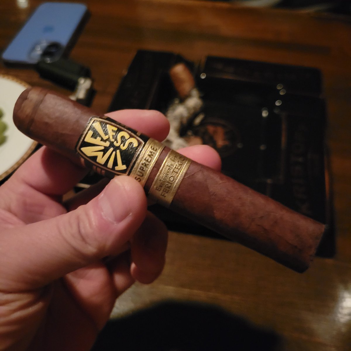 cigarcognacpipe's tweet photo. TIMELESS https://t.co/C9lnceR0qs