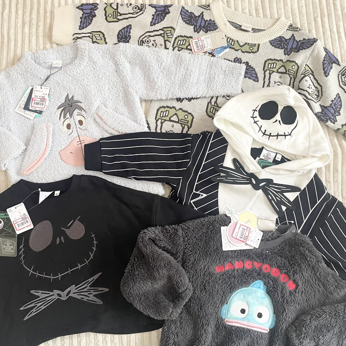 mio_oimoim's tweet photo. 🎂値下げ購入品
バズのニット770円
あとは全部550円
閉店セール店舗だからここから更に10パーオフだった🫶🏻
とりあえずキャラものだけ確保 https://t.co/uOnqWhMBql