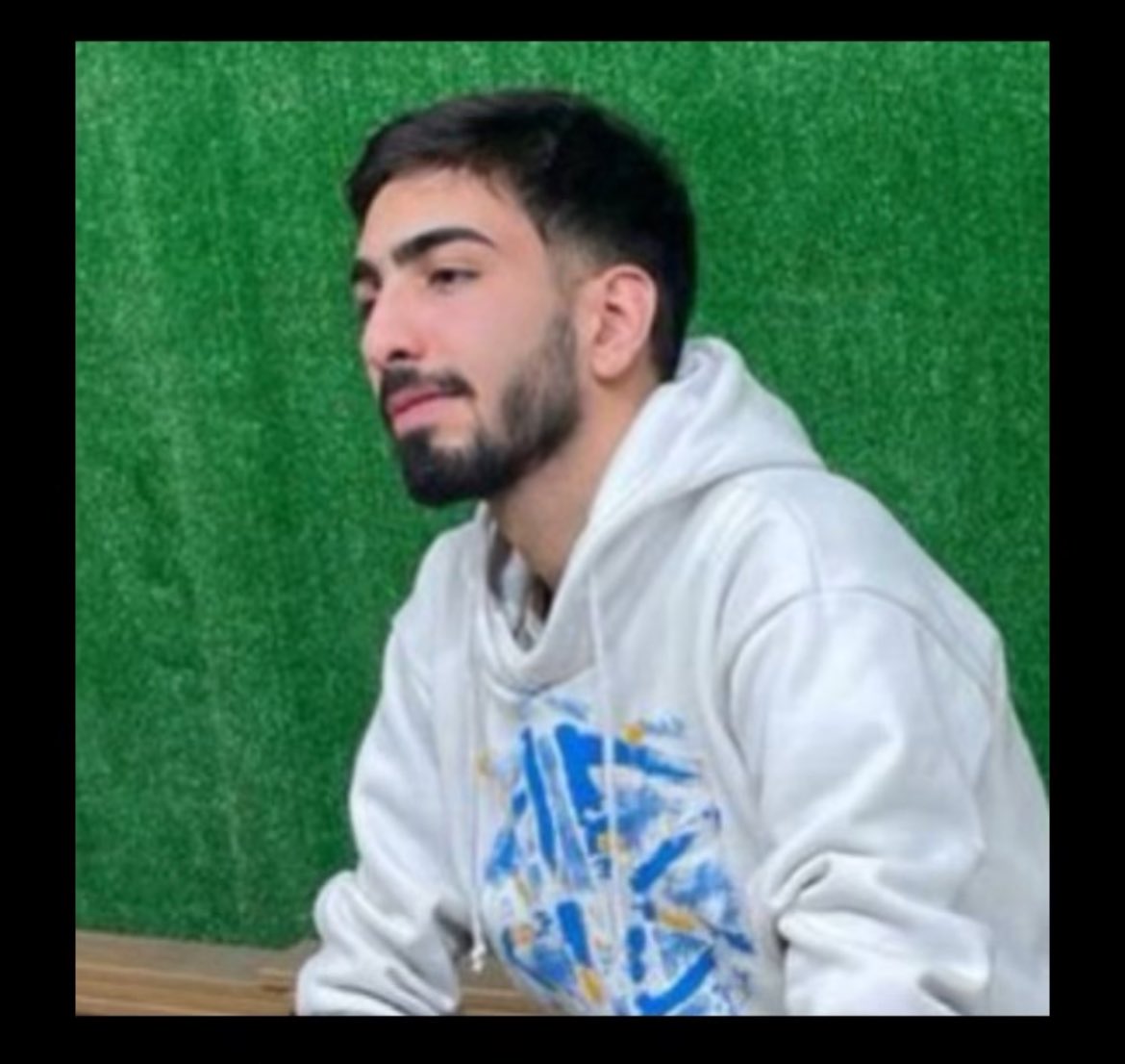 batmaniei7vrc's tweet photo. #ایمان_صادقی 
دستگیر شده در کاشان
نه اجازه ملافات داره نه اجازه گرفتن وکیل

و بهش حکم اعدام داده شده
صداش باشیم قبل که دیر بشه🙏🏻💔 https://t.co/ad9VyUF6Zu
