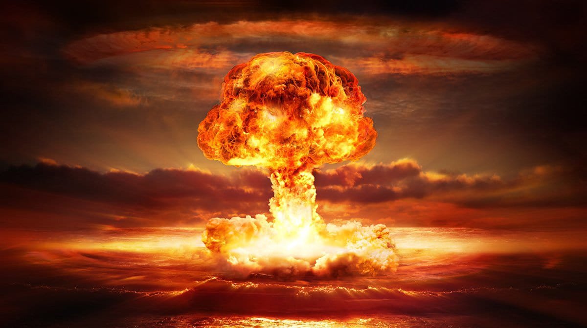cryptorover's tweet photo. 💥BREAKING: Russia claims that the United Kingdom and France are preparing to arm Ukraine with a nuclear weapon. https://t.co/dOJap3t4Xq
