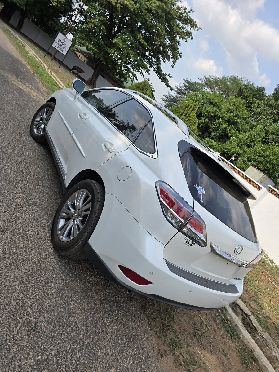 bolintonn's tweet photo. Foreign used Lexus RX 350 available 

🌟
Powerful &amp; smooth v6 engine
Heated and ventilated seats
Auto folding side mirror 
Parking assist active
Blind spot monitor
Bluetooth
Sunroof
Power seats
Premium sound
Spacious cargo area
Cold A/C
Jan 29, 2026 entry

 Price: #26,000,000 https://t.co/d6YDftnNI8