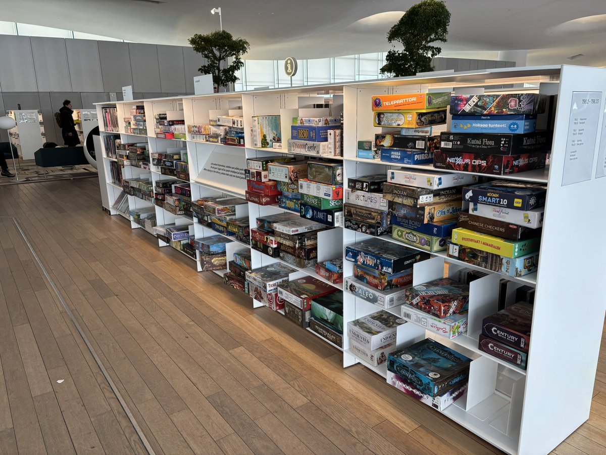 NbcRyoga's tweet photo. フィンランドの図書館はスタジオもボードゲームもタダで借りられるらしい https://t.co/nMe8h2vCj8