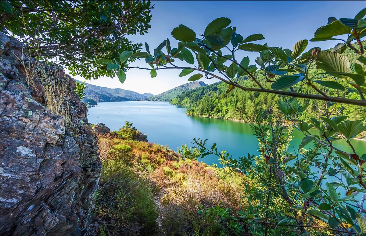 FieggenTineke's tweet image. Lozere bit.ly/479Fy8b

Lozère is the least populated department in France (approximately 76,000 inhabitants) and is located in the Occitanie region (formerly Languedoc-Roussillon), in the south of the country, in the southern part of the #MassifCentral.

Capital: #Mende.