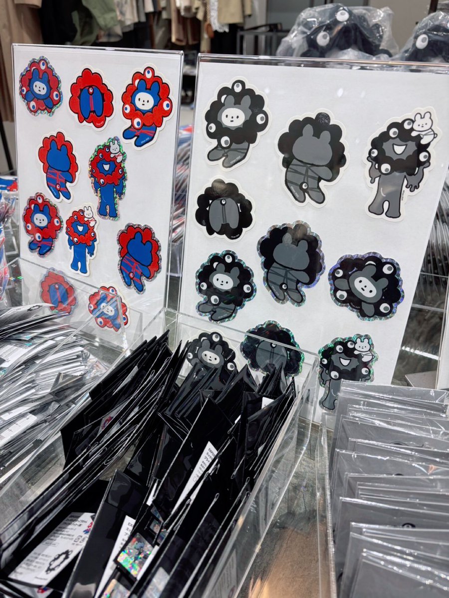 きっこうちゃん・ミャクミャク公式ライセンスグッズ、好評販売中！店頭