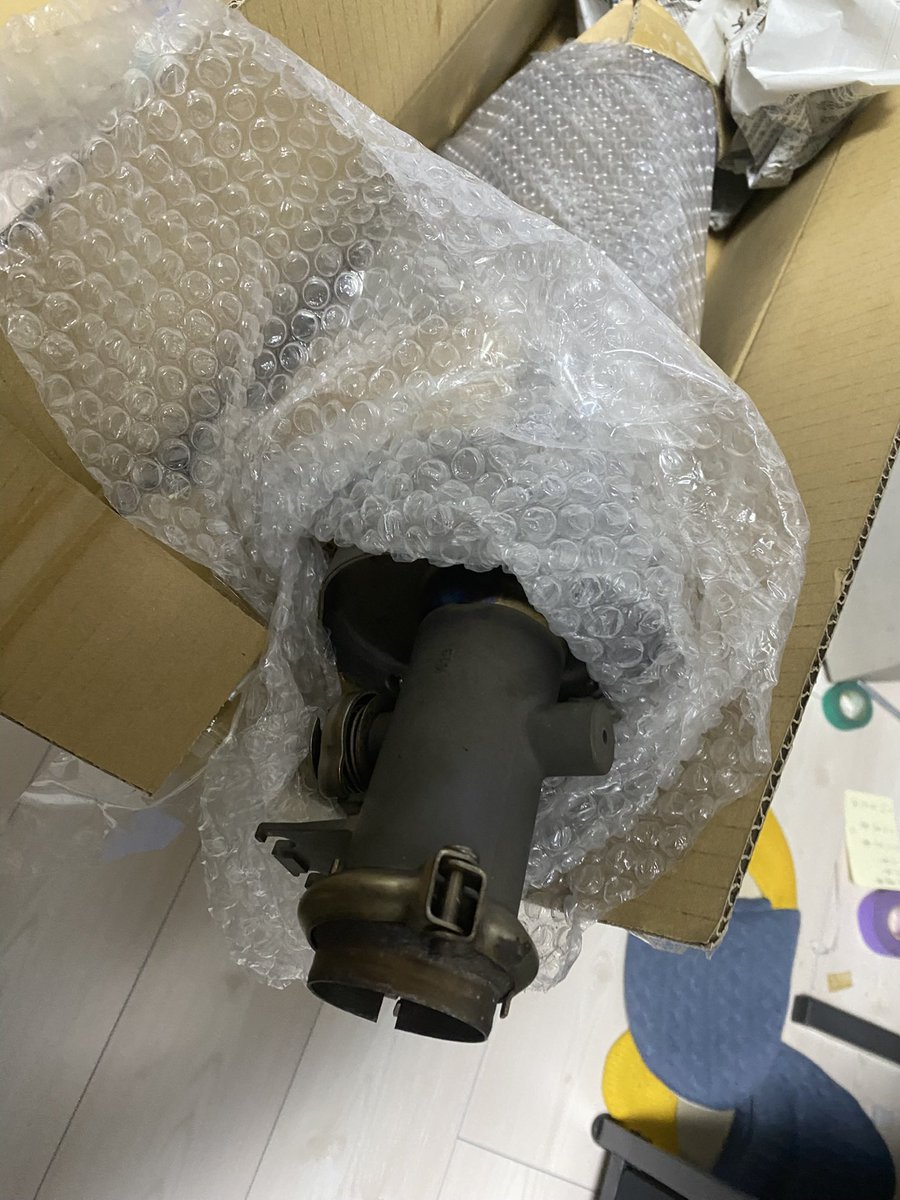 devilevojp's tweet photo. 本日、ワンオフ用の新しい素材が入荷☺️

さて、どう料理するかなあ。。

9割は使えなくなり、🗑️行きだけど、
チタン？だから、レーザーの悪戯用になるな。。笑
こっちに夢中になりそう。😅 https://t.co/sBNvKFCDkw