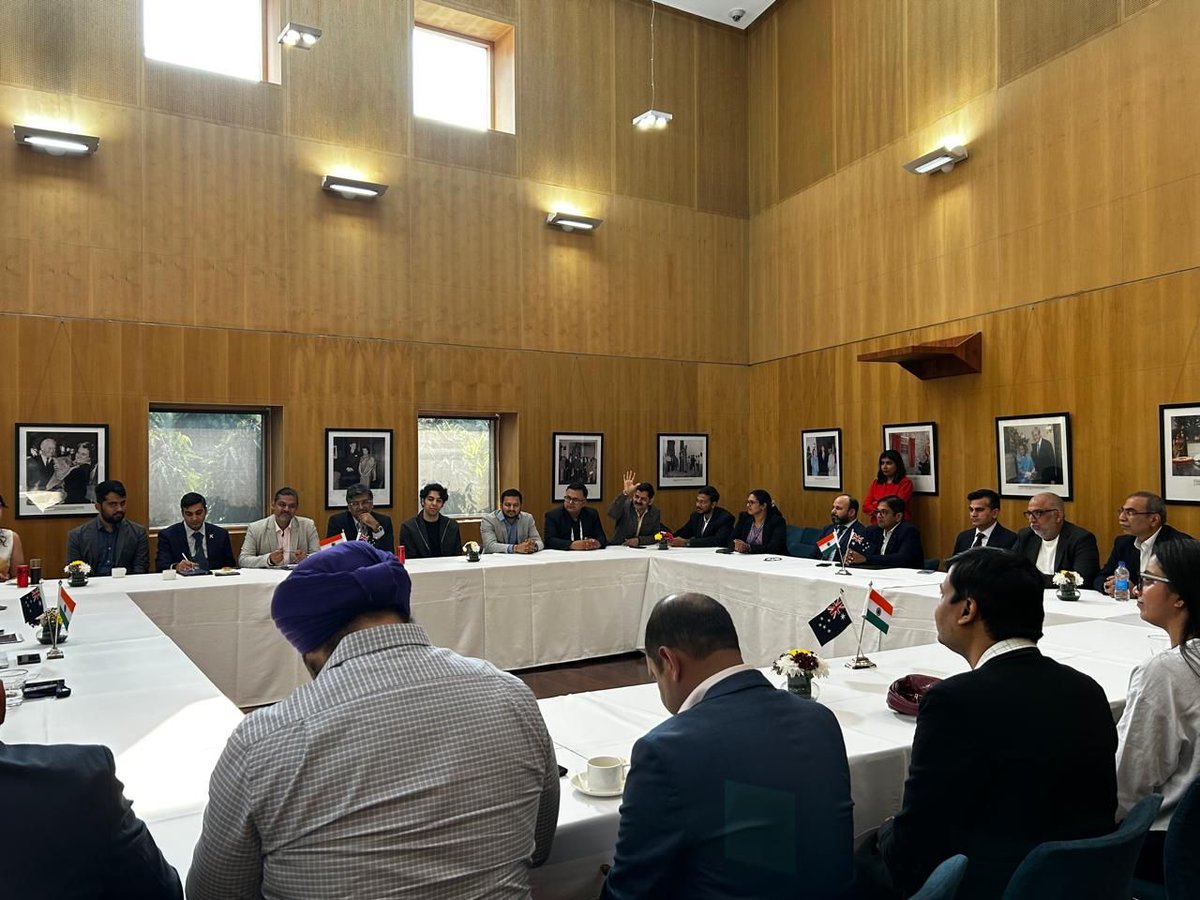 VT Digital tweet media