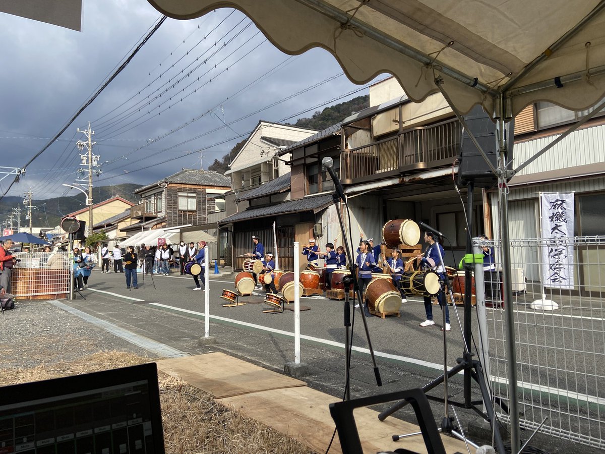 web89019725's tweet photo. 今週日曜日に静岡市のイベント「丸子宿場祭り」に参加して��ました。なかなか山間の良い雰囲気の宿場町で1kmに渡って露店やイベント会場なんかもあって旧街道がめっちゃ盛り上がりました！
最近中部までお仕事伸びてきてまたかなり楽しくなってきた今日この頃☺️ https://t.co/9nOfq7GtJd