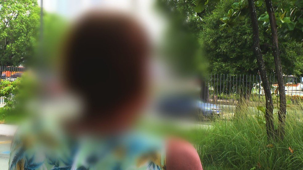 Uma idosa de 71 anos denunciou ter sido vítima de estupro dentro de um ônibus no Centro do Rio de Janeiro, na noite de domingo (22). Muito abalada, ela descreveu o motorista como “um monstro” e afirmou que quer vê-lo identificado e responsabilizado.

De acordo com o relato, ela