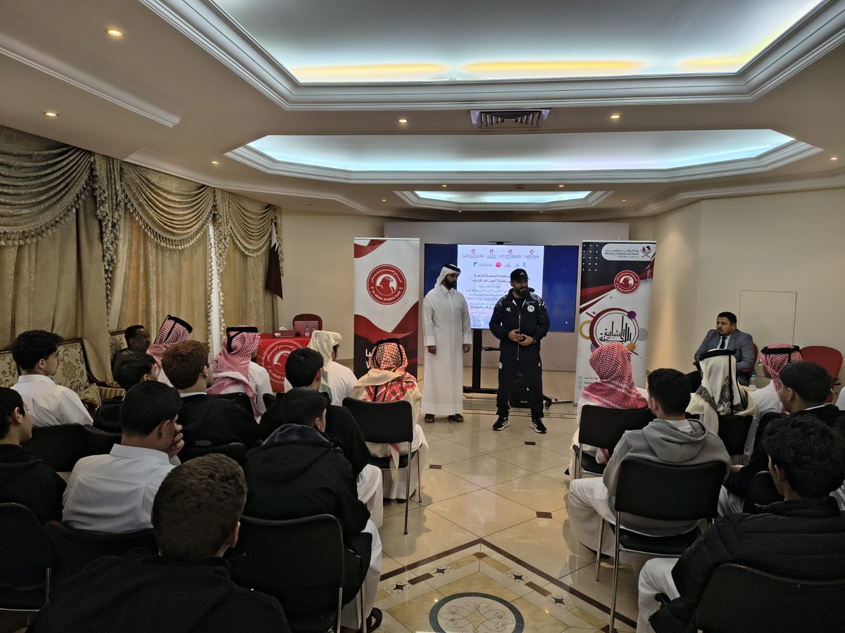 wakra_boys's tweet photo. الزيارة بهدف توعية الطلاب بمخاطر الجرائم الإلك��رونية، وتعريفهم بسبل الوقاية، وتعزيز الثقافة القانونية والرقمية لديهم، بما يسهم في بناء سلوك إلكتروني مسؤول ويحميهم من الوقوع في الممارسات المخالفة أو الاستغلال الإلكتروني. https://t.co/DpHukDhJ0K
