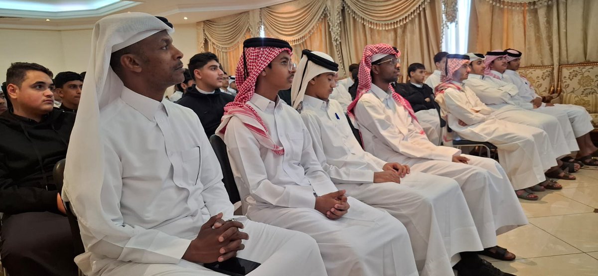 wakra_boys's tweet photo. الزيارة بهدف توعية الطلاب بمخاطر الجرائم الإلك��رونية، وتعريفهم بسبل الوقاية، وتعزيز الثقافة القانونية والرقمية لديهم، بما يسهم في بناء سلوك إلكتروني مسؤول ويحميهم من الوقوع في الممارسات المخالفة أو الاستغلال الإلكتروني. https://t.co/DpHukDhJ0K
