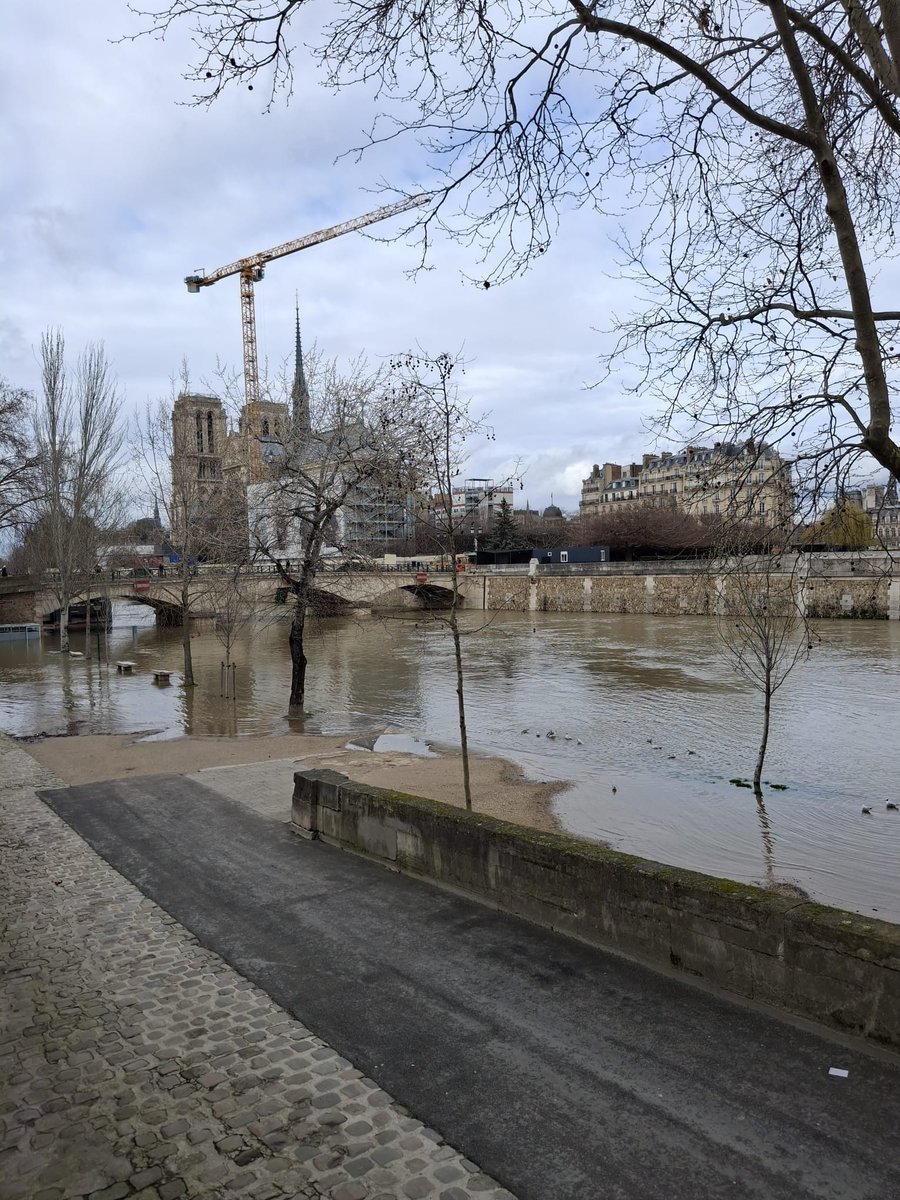 #Parijs
Hoogwater in de Seine