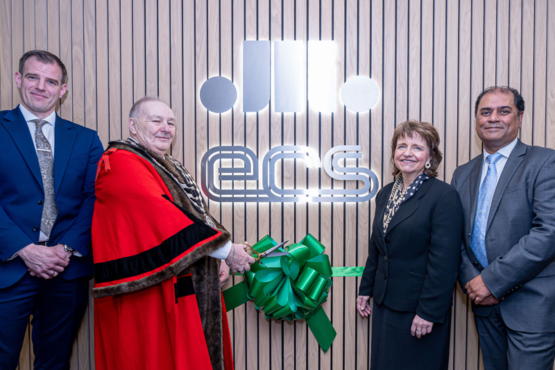 proelectrician's tweet image. JIB Celebrates Refurbished Office Opening

Find out more here - bit.ly/3OsDiCF

@JIBElectrical @ECS_Card #electricalindustry #industrynews #electricaltraining