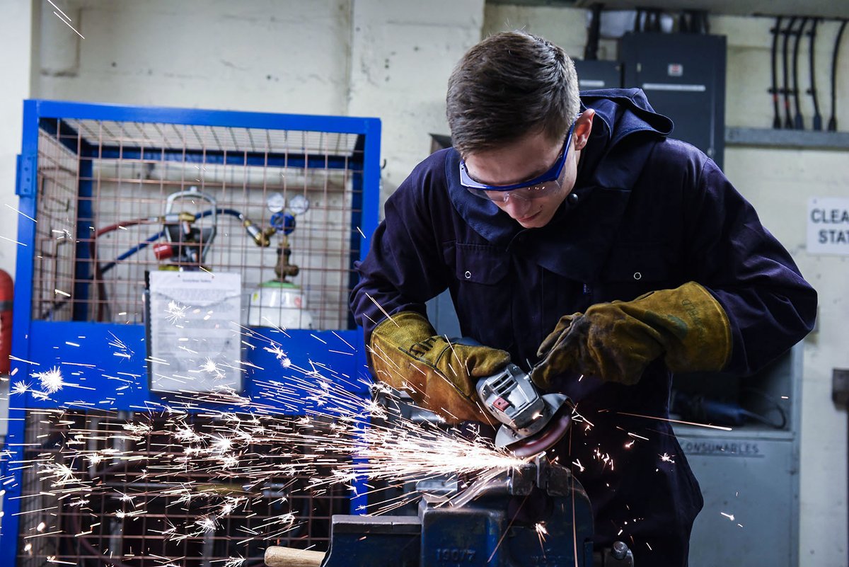 The In-Comm Training Annual Barometer found an apprenticeship drop: 80% (down 9%) considered one, but 54% of over 350 16-21-year-olds knew nothing of local schemes.

Read more from SMI- ow.ly/CeBK50Yi49y