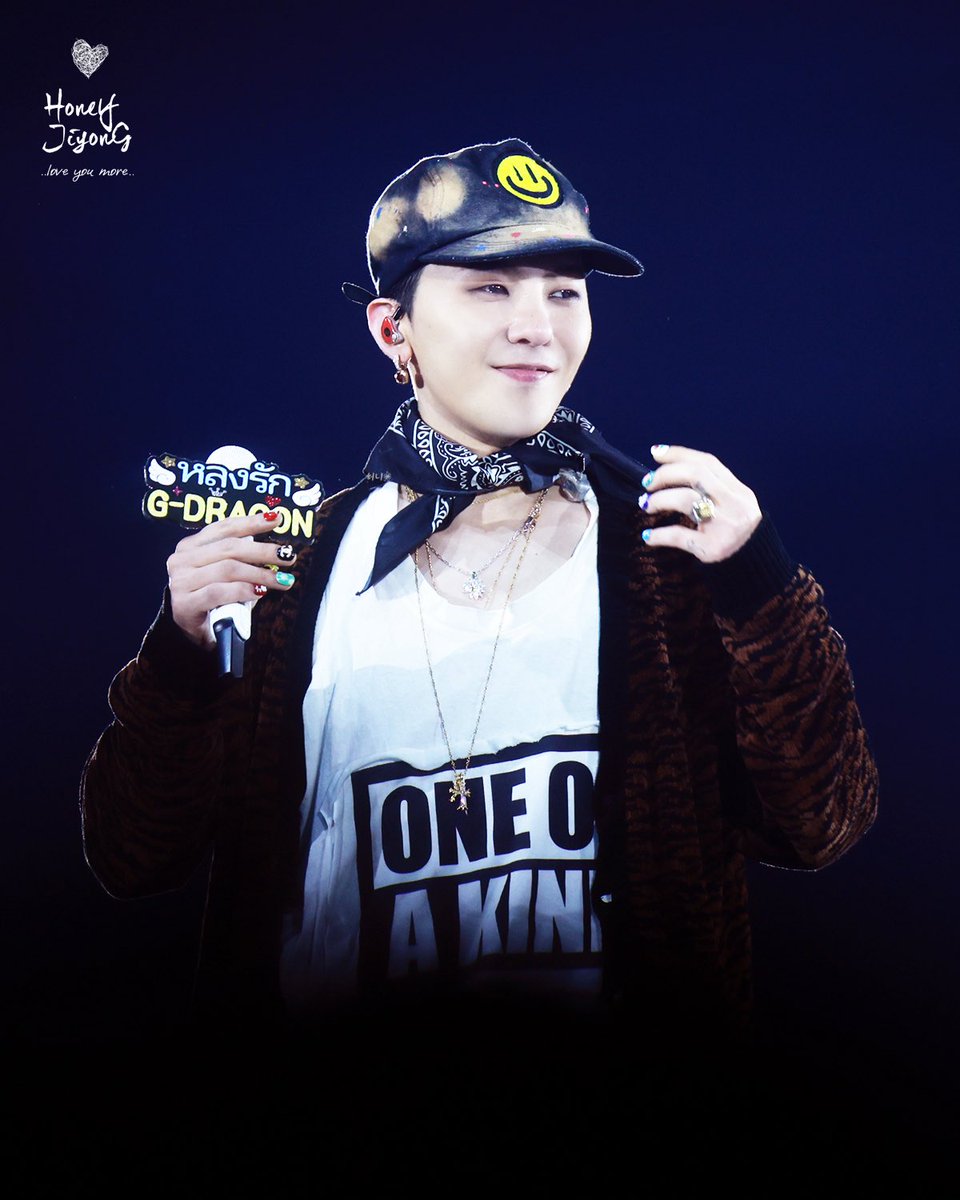 허니지용♡ tweet media