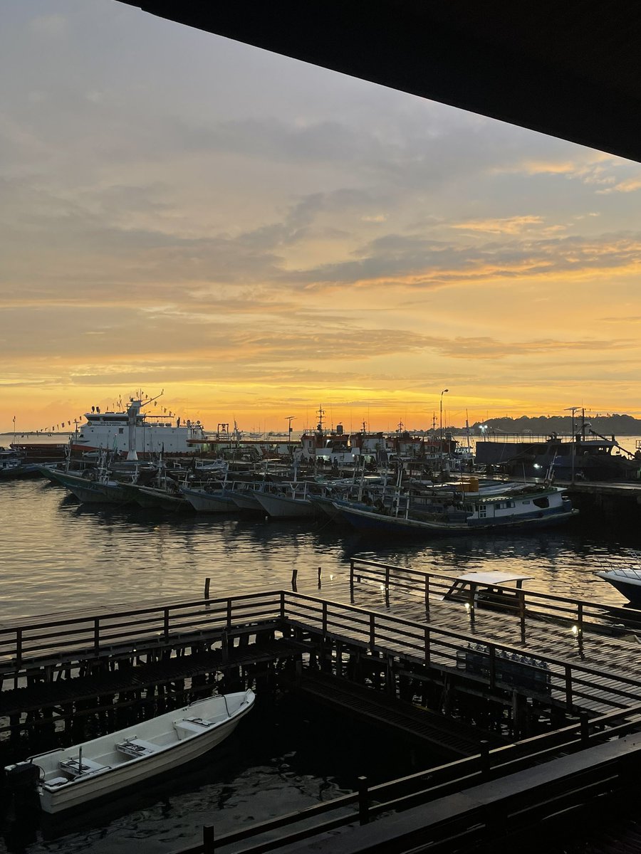 yamik's tweet image. #fOreveR grateful to see such a beautiful sunset before iftar 🌅🪼🐡🍀🪸🌷🛥️🫧