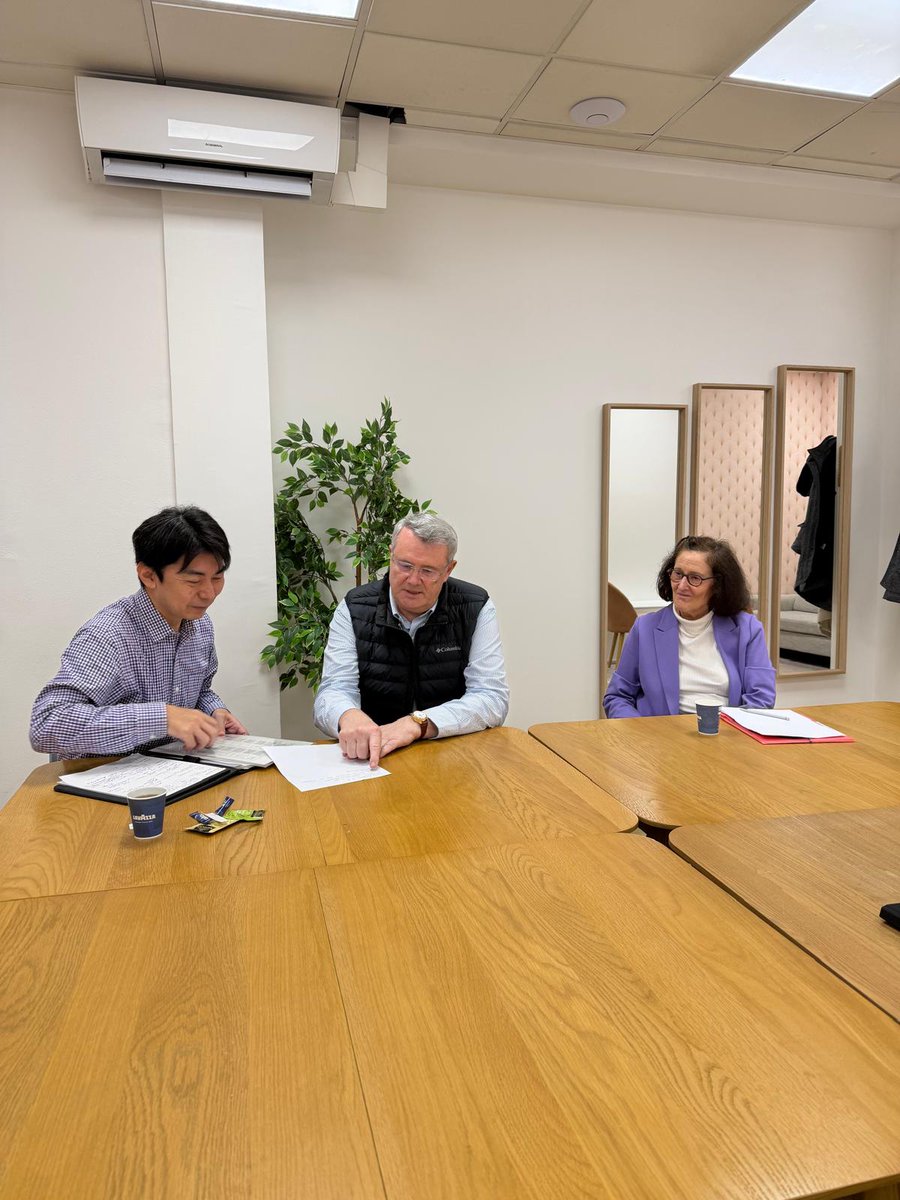 hespriproject's tweet photo. 🗺️Our secondments continue to cross boundaries and forge collaborations! On February 23, Ciprian Ceobanu (UAIC, seconded to IEED) had a meeting with Dorina Rosca and Ulrike Schuerkens (IEED), and Mamoru Ishida (OKA, seconded to SU) to discuss the joint WP3-WP4 work and synergies. https://t.co/FpXmVCdjQu