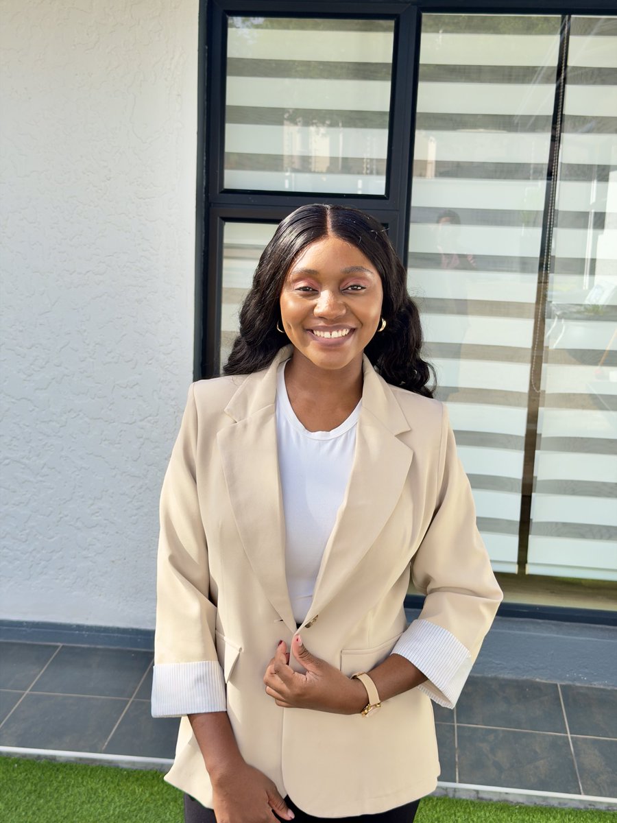 Nuusiku_'s tweet photo. Your Dentist ❤️🦷🧚🏽‍♀️
Visit us at Smile Haven Dental clinic
☎️ +264 817832777 https://t.co/HhhPcuQt90
