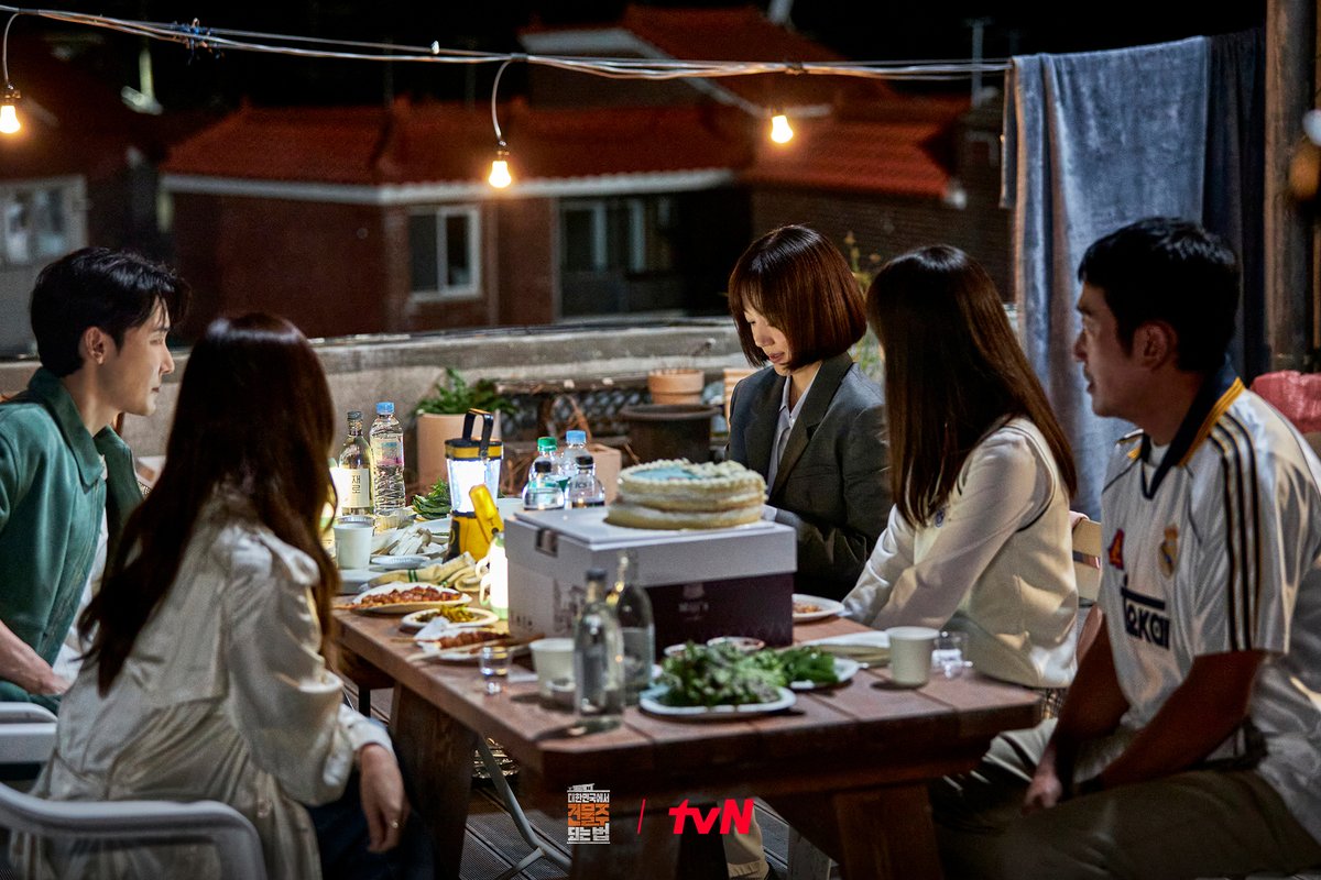 부부의 평온한 일상에
균열이 생기기 시작했다
무너지기 전, 지켜낼 수 있을까?

생계형 건물주의 생존 서스펜스
<대한민국에서 건물주 되는 법>
3/14 [토] 밤 9:10 첫 방송ㅣtvN

#tvN #대한민국에서건물주되는법 #MadConcreteDreams
#하정우 #임수정 #김준한 #정수정 #심은경
#즐거움엔20tvN