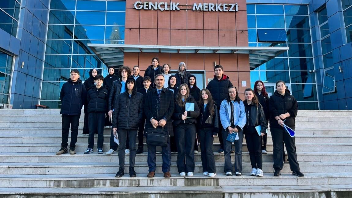 CayeliSML's tweet photo. SML Kitap Okuma Kulübü’nden Anlamlı Etkinlik

SML Kitap Okuma Kulübü, Şubat ayı kitap tahlil programını yoğun katılımla gerçekleştirdi. 35 öğrencinin yer aldığı etkinlikte 20’den fazla kitap çok boyutlu olarak analiz edildi. https://t.co/y5XMOh9FC8
