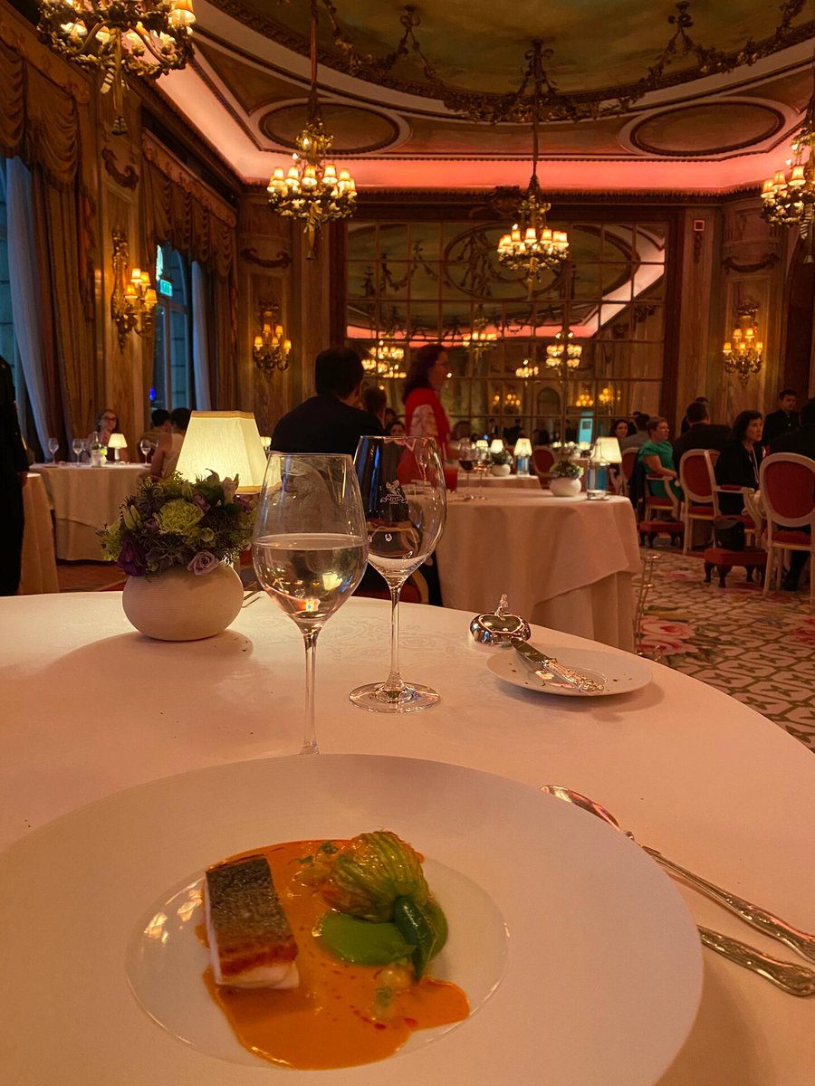 Lily15799333's tweet photo. An evening of elegance and culinary artistry in a stunning, timeless setting. ✨🍴Last night. Fri dinner #FineDining #LuxuryAmbiance https://t.co/OzpSYUwR0X