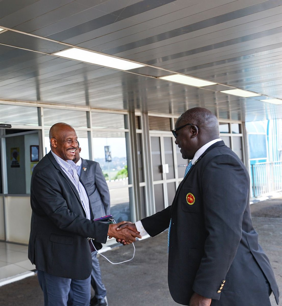 Image for the Tweet beginning: Touchdown in Kampala 🏉🇺🇬

Herbert Mensah,