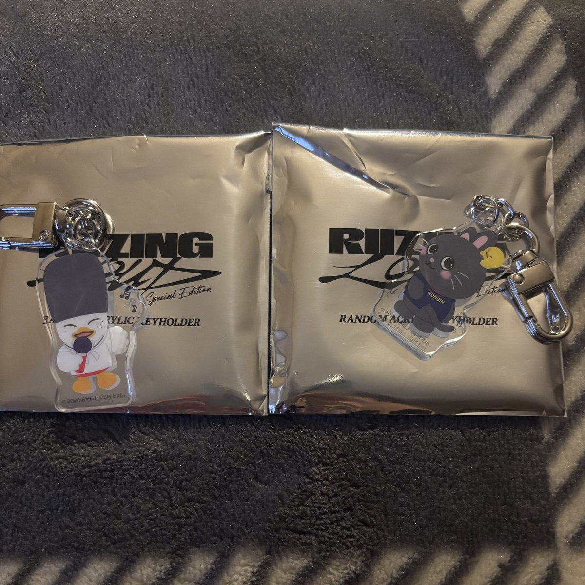 5Wv2x's tweet photo. RIIZE ランダムアクリルキーホルダー　アクキー　交換

(譲)ソヒ、ウォンビン

(求)ソンチャン、集合

郵送(同日発送)希望です。お気軽にお声がけください🪴 https://t.co/SFOyKOAGZV