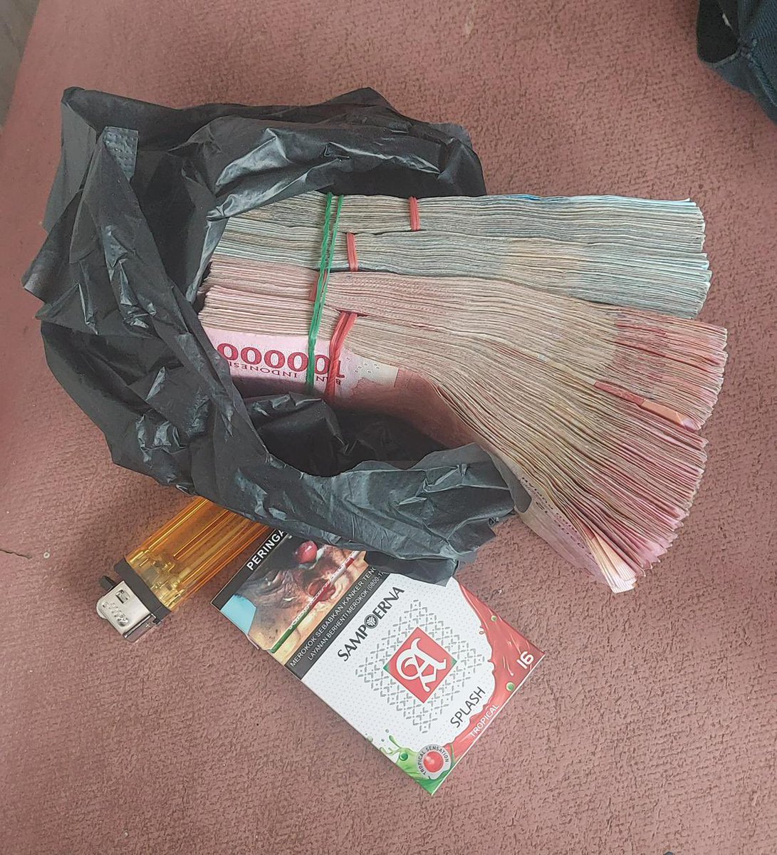 Luceee💧 tweet media