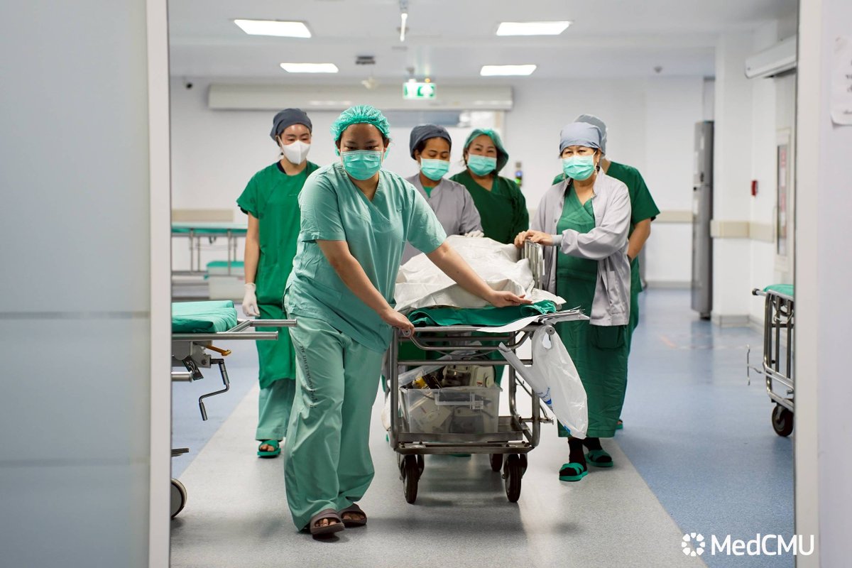 "กุศลใหญ่ครั้งสุดท้าย" ครอบครัวสานต่อเจตจำนงหญิงวัย 26 ปี สมองตาย บริจาคอวัยวะรายที่ 49 รพ.มหาราชนครเชียงใหม่ มอบชีวิตใหม่ให้อีกหลายชีวิต 

โรงพยาบาลมหาราชนครเชียงใหม่ คณะแพทยศาสตร์ มหาวิทยาลัยเชียงใหม่ ร่วมกับ สภากาชาดไทย ดำเนินการรับบริจาคอวัยวะจากผู้บริจาคหญิงอายุ 26 ปี