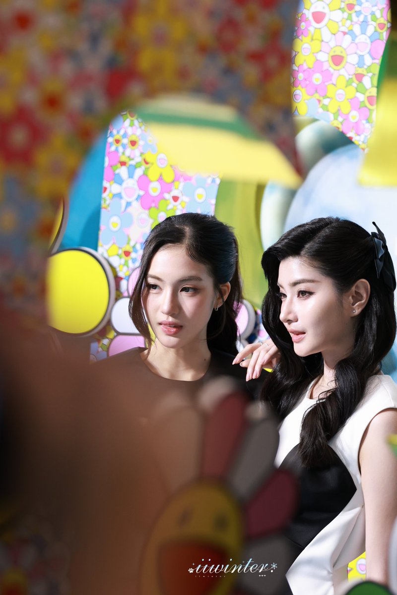 They are so beautiful today !💗 MARC JACOBS WITH MINE #MJDaisyxMine